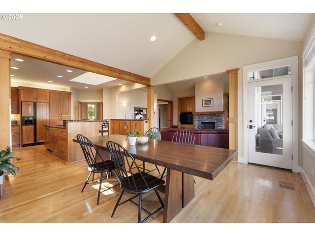 8676 Sw FAIR RIDGE Way, Portland, OR 97223