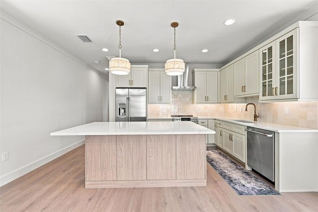 19101 GULF BOULEVARD, Indian Shores, FL 33785