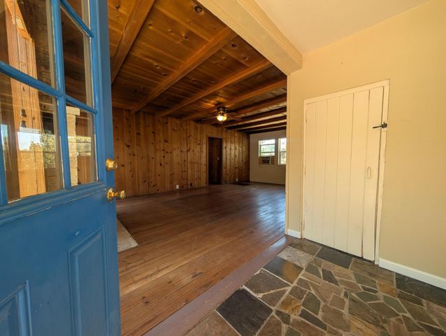 8486 Center St, Mokelumne Hill, CA 95245