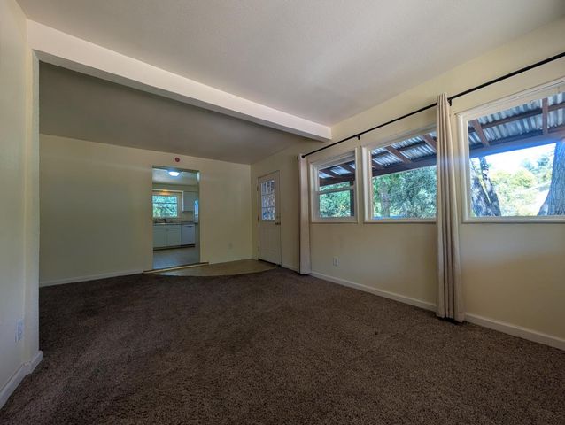 8486 Center St, Mokelumne Hill, CA 95245