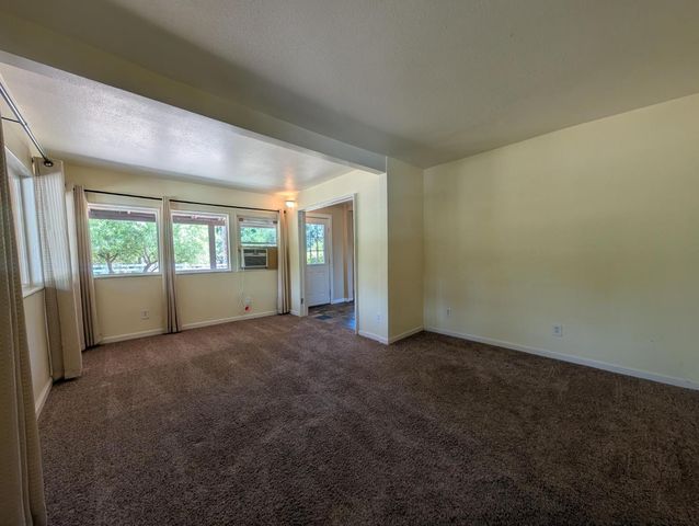 8486 Center St, Mokelumne Hill, CA 95245