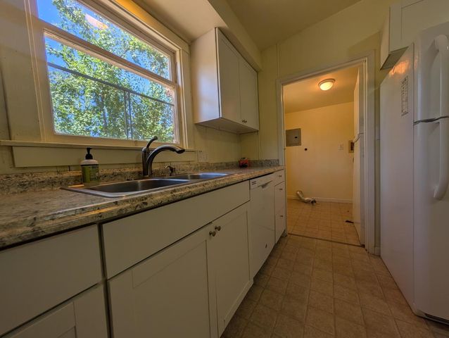 8486 Center St, Mokelumne Hill, CA 95245