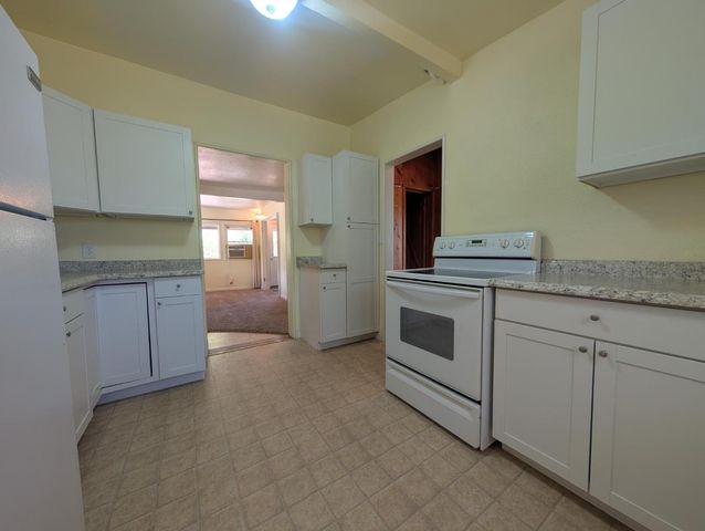 8486 Center St, Mokelumne Hill, CA 95245
