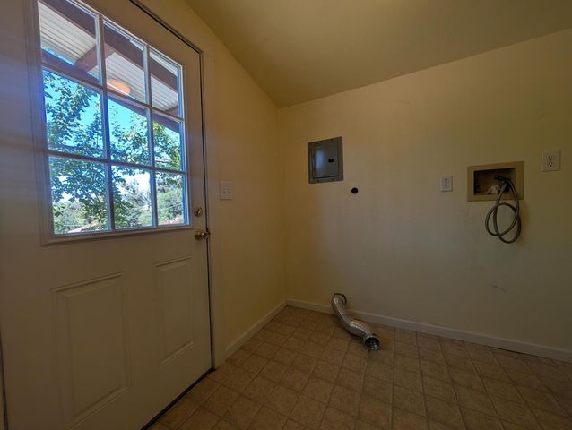 8486 Center St, Mokelumne Hill, CA 95245