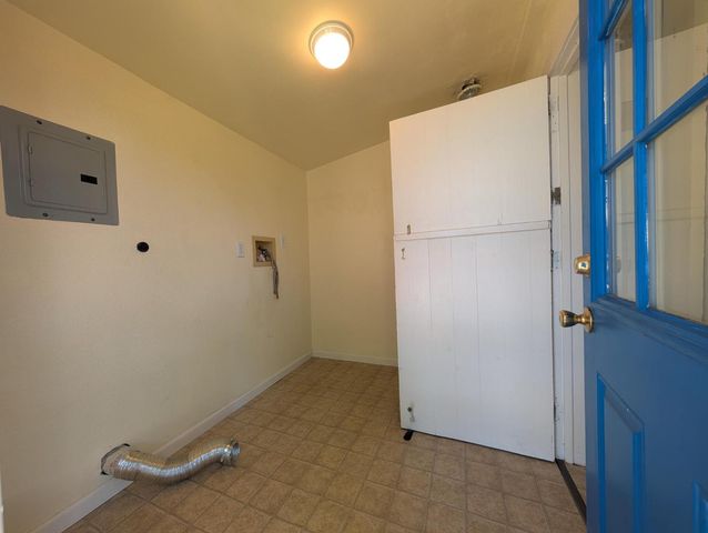 8486 Center St, Mokelumne Hill, CA 95245