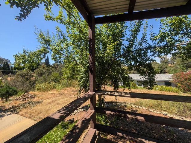 8486 Center St, Mokelumne Hill, CA 95245
