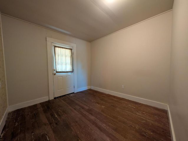 8486 Center St, Mokelumne Hill, CA 95245