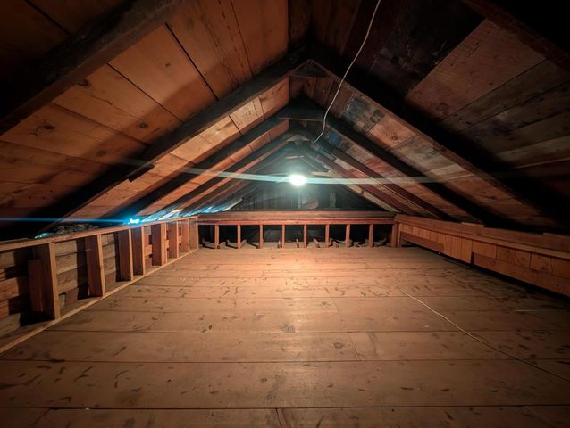 8486 Center St, Mokelumne Hill, CA 95245