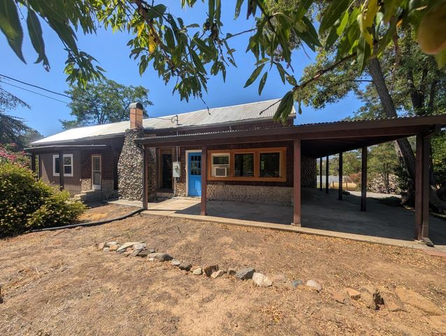 8486 Center St, Mokelumne Hill, CA 95245