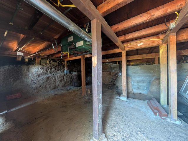 8486 Center St, Mokelumne Hill, CA 95245