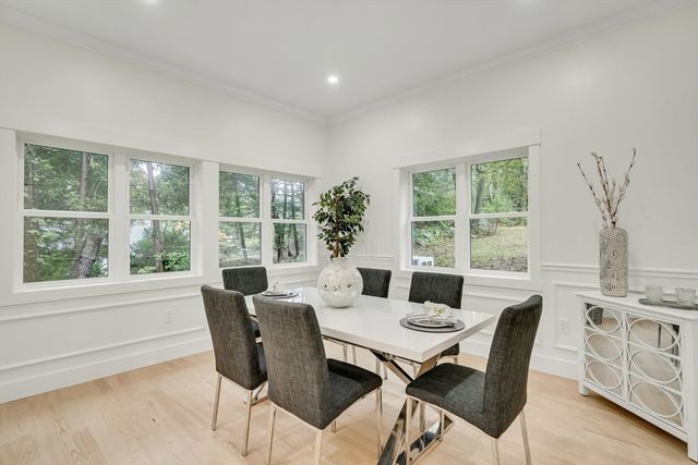 22 Estabrook Rd, Lexington, MA 02421