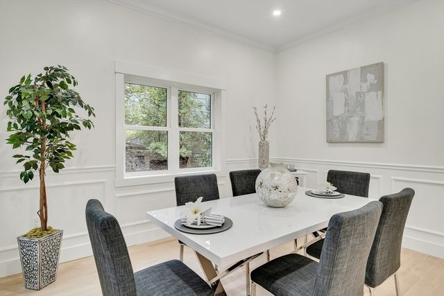 22 Estabrook Rd, Lexington, MA 02421