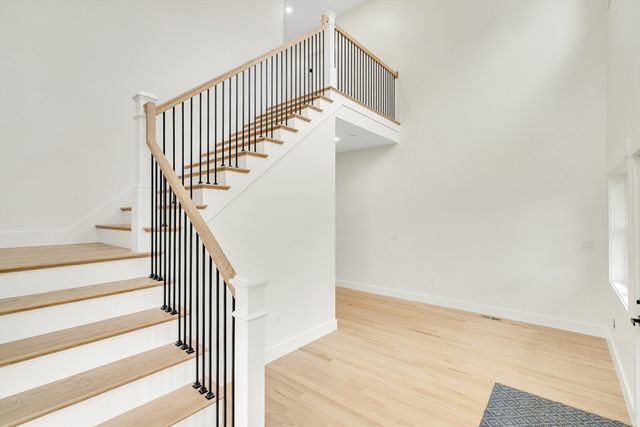 22 Estabrook Rd, Lexington, MA 02421