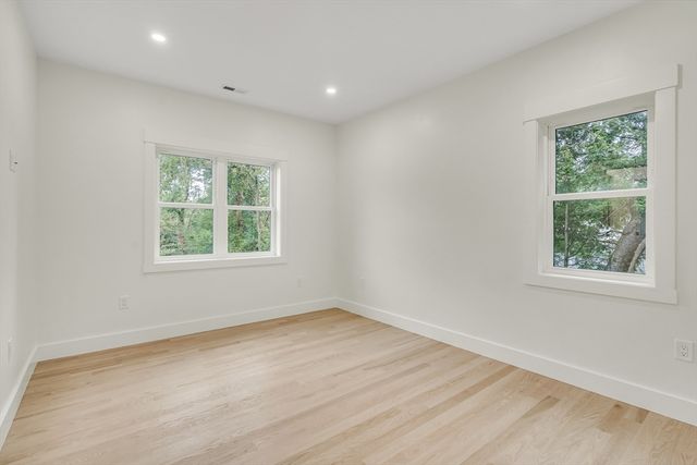 22 Estabrook Rd, Lexington, MA 02421