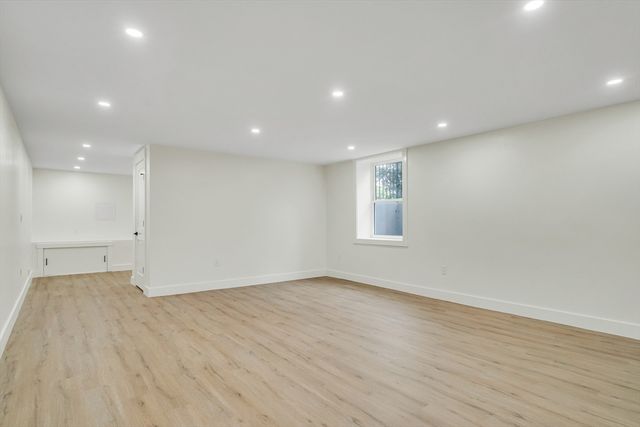 22 Estabrook Rd, Lexington, MA 02421