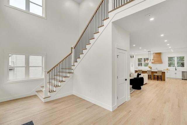 22 Estabrook Rd, Lexington, MA 02421