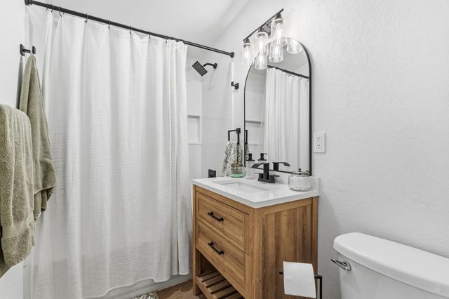 36 Santa Ana Avenue, Clovis, CA 93612