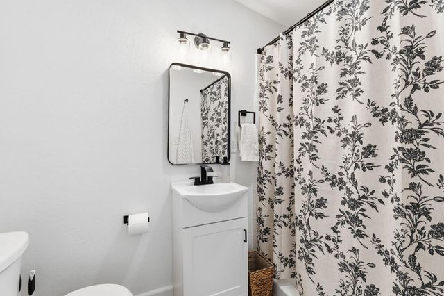 36 Santa Ana Avenue, Clovis, CA 93612