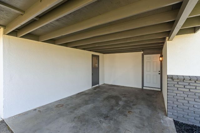 36 Santa Ana Avenue, Clovis, CA 93612