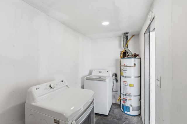 36 Santa Ana Avenue, Clovis, CA 93612