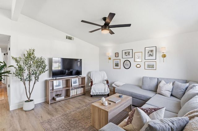 36 Santa Ana Avenue, Clovis, CA 93612