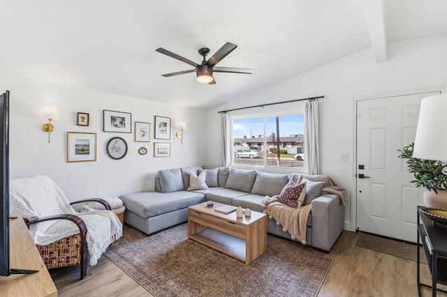 36 Santa Ana Avenue, Clovis, CA 93612