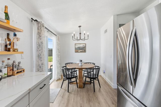 36 Santa Ana Avenue, Clovis, CA 93612