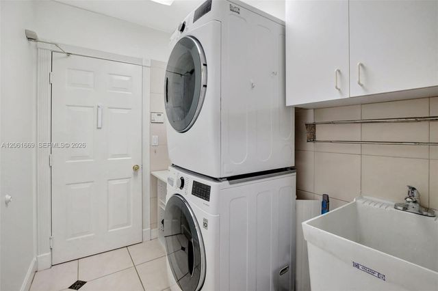 351 NW 110th Ave, Plantation, FL 33324