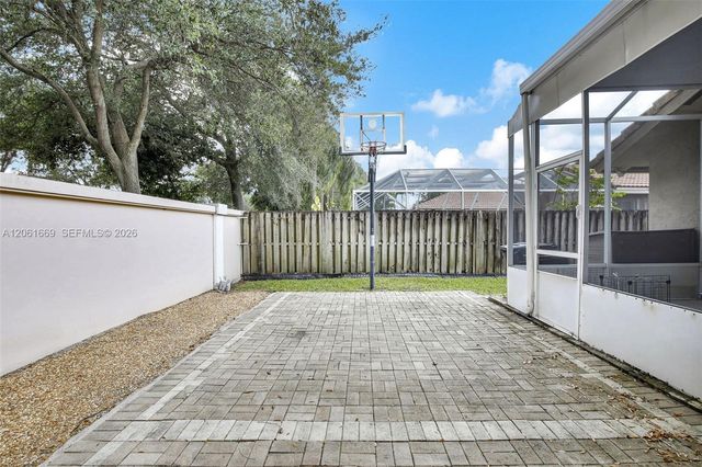 351 NW 110th Ave, Plantation, FL 33324