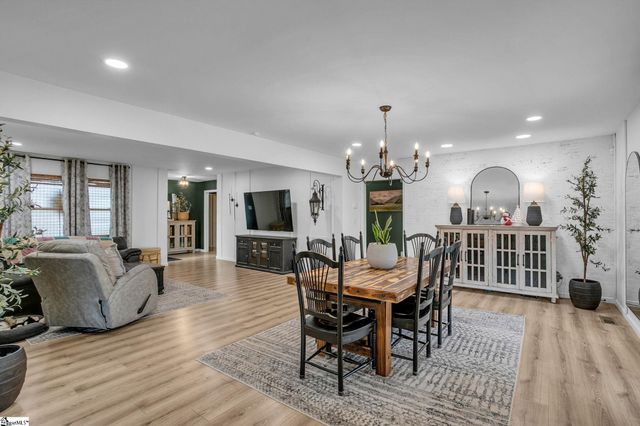 123 Graystone Drive, Moore, SC 29369