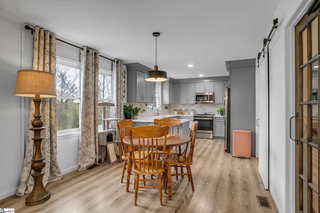 123 Graystone Drive, Moore, SC 29369