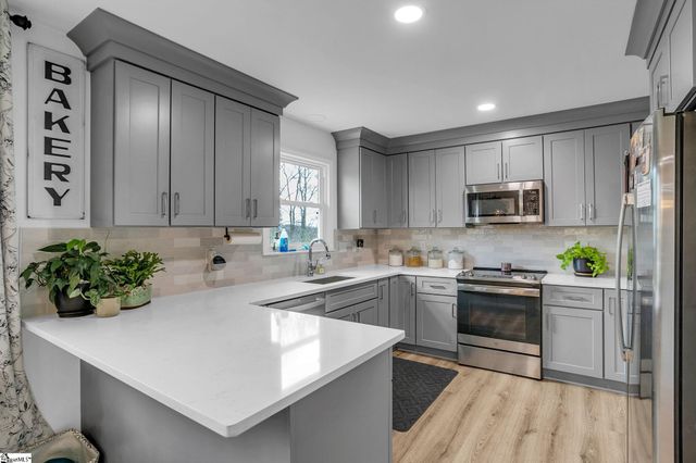 123 Graystone Drive, Moore, SC 29369