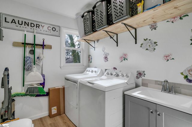 123 Graystone Drive, Moore, SC 29369