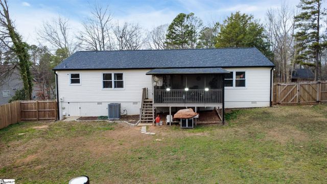 123 Graystone Drive, Moore, SC 29369