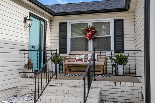 123 Graystone Drive, Moore, SC 29369