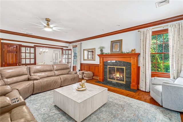 9 Pheasant Run Road, North Smithfield, RI 02896