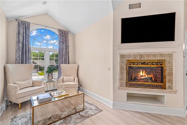9 Pheasant Run Road, North Smithfield, RI 02896