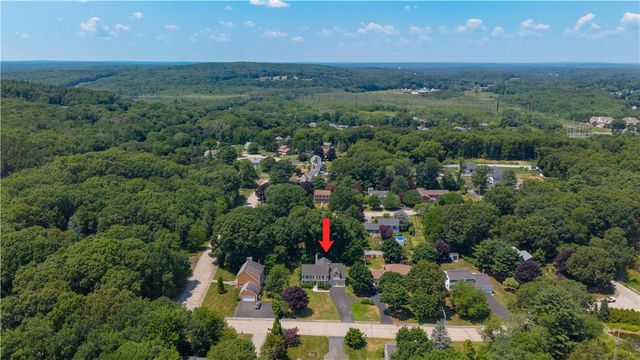 9 Pheasant Run Road, North Smithfield, RI 02896