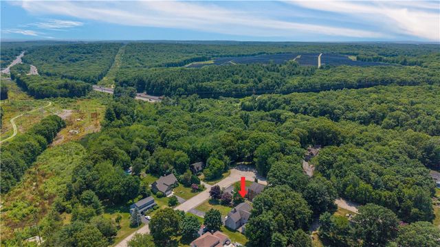 9 Pheasant Run Road, North Smithfield, RI 02896