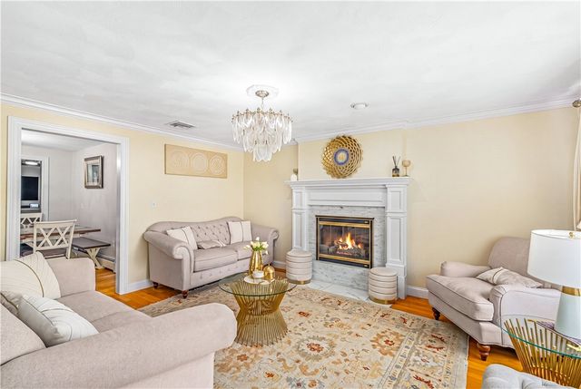 9 Pheasant Run Road, North Smithfield, RI 02896