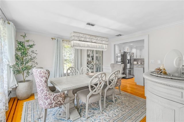 9 Pheasant Run Road, North Smithfield, RI 02896