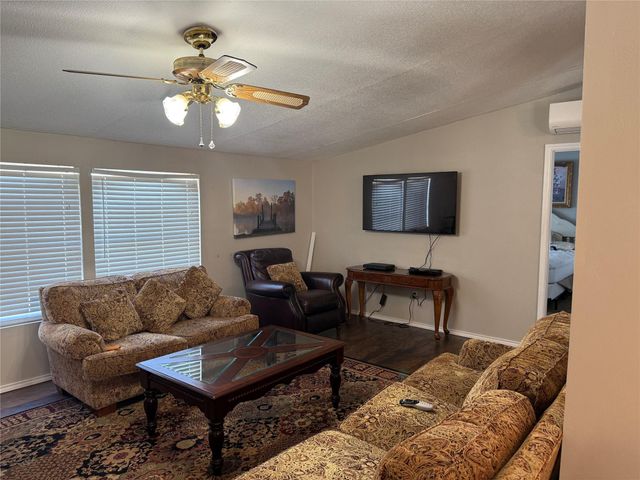 7538 Rocky Ridge Lane, Madisonville, TX 77864