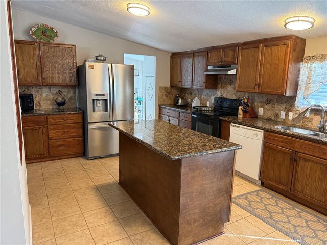 7538 Rocky Ridge Lane, Madisonville, TX 77864