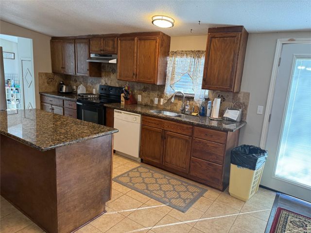 7538 Rocky Ridge Lane, Madisonville, TX 77864