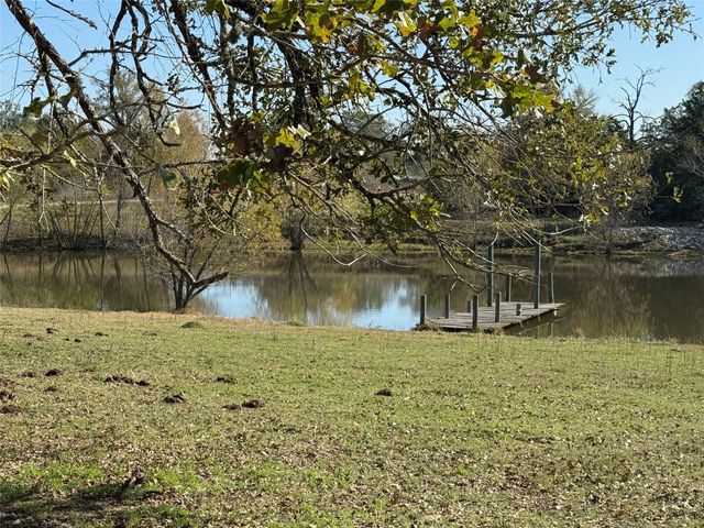 7538 Rocky Ridge Lane, Madisonville, TX 77864