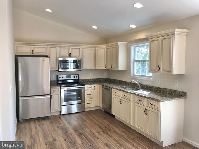 1249 HIGH TOP RD, Linden, VA 22642