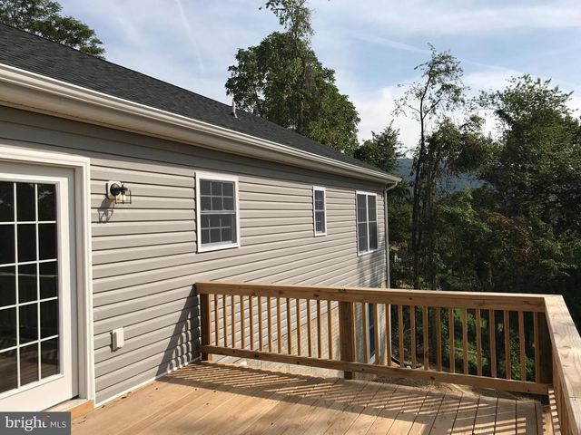 1249 HIGH TOP RD, Linden, VA 22642