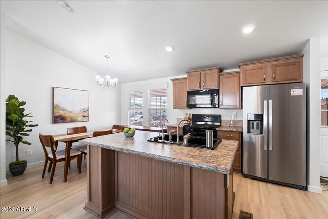 10936 E Apache Trail 67, Apache Junction, AZ 85120