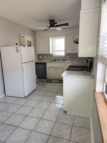 5903 NW DEARBORN Ave, Lawton, OK 73505