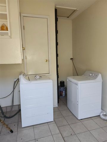 5903 NW DEARBORN Ave, Lawton, OK 73505